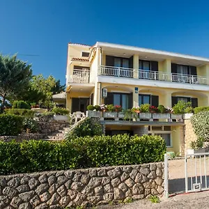 Valentina And Apartment