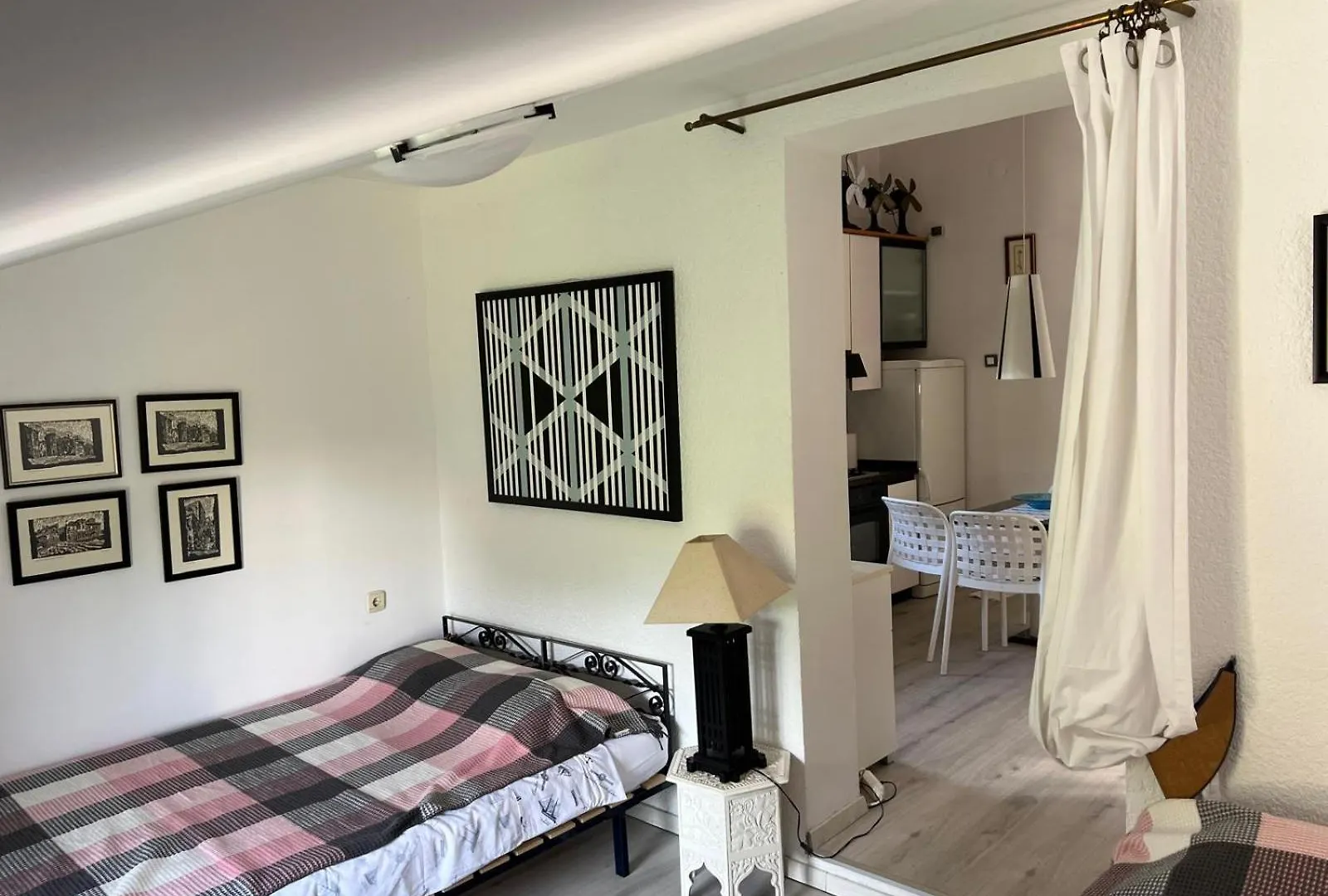 Art Gallery Suite Vantacici 0*,  Croatia
